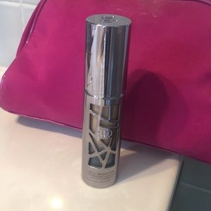 Urban Decay All Nighter shade 6.0